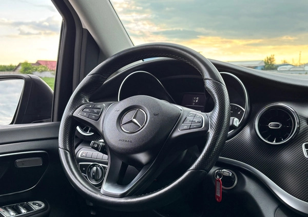 Mercedes-Benz Klasa V cena 196800 przebieg: 57000, rok produkcji 2019 z Lębork małe 781